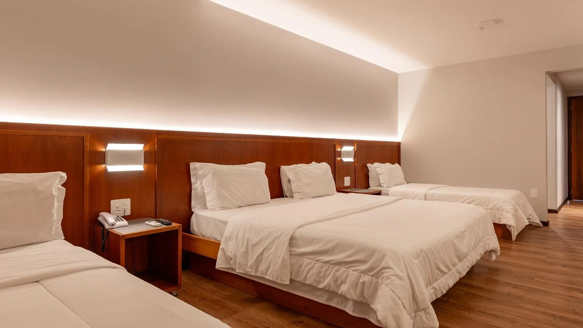 Monthez Hotel&Eventos Brusque 5*,  Brasil