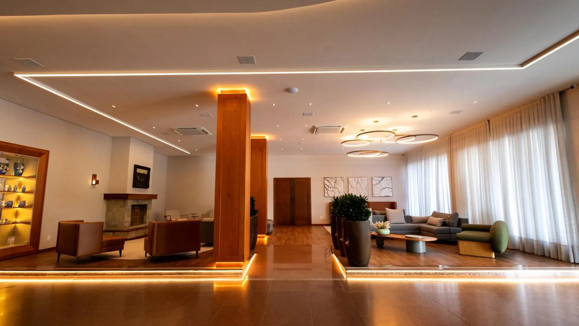 Monthez Hotel & Eventos Brusque 5*,